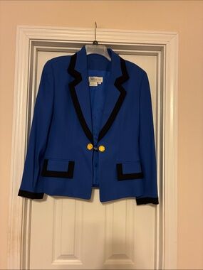 Worth Royal Blue Blazer with Black Trim size 8